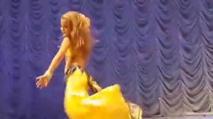 Сафронова Карина 9 лет восточный танец