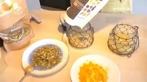 Чиа-пудинг с льняными зернами и ягодами
