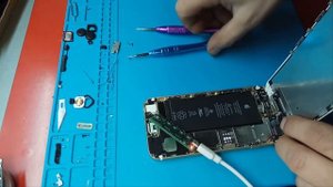 iPhone не включается // iPhone 6 не включается и не заряжается // Айфон не включается