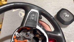 Removal airbag steering wheel Dodge Ram 2019 - Dr.VOLANT