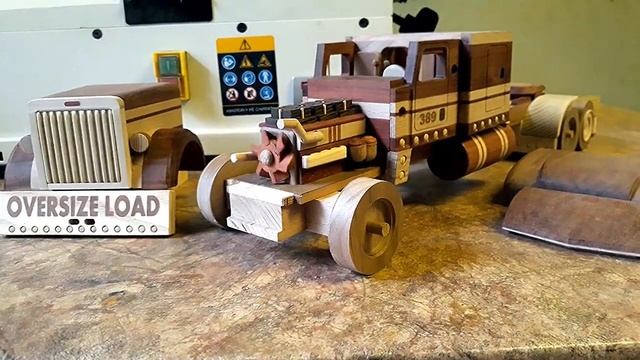 Peterbilt 389 Glider / The first start of the engine/ Wooden truck toy/ Деревянная машина смотреть онлайн