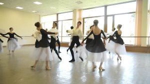 МГАХ. "Вальс" (муз. - П.И.Чайковского, хор. - М.Северцевой)