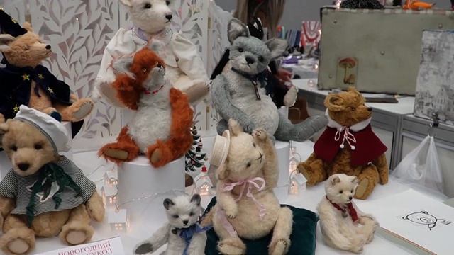 Новогодний бал авторских кукол на Тишинке смотреть онлайн