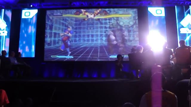 EVO 2012 LIVE Street Fighter X Tekken Grand Finals [HD] смотреть онлайн