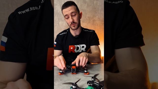 Как ставить пропы: на себя или от себя? rdr.aero/edu #дроны #fpv #sports