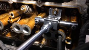 HEMI 5.7 Valve Stem Seals and Broken Valve Spring Replacement