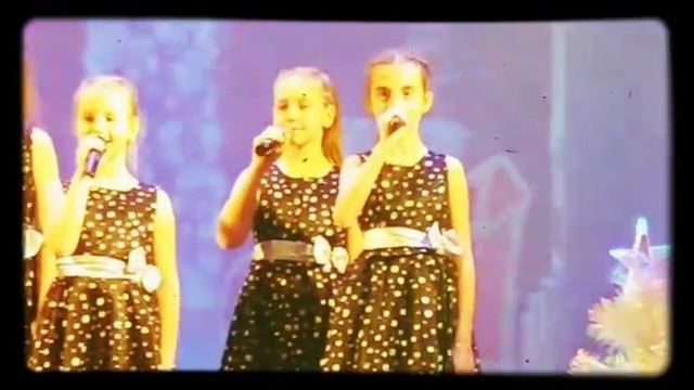 Мы поём на ёлке смотреть онлайн