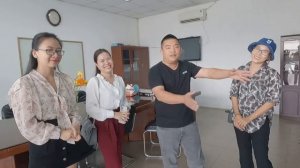 Em Sương vui mừng đón Anh Hải Sapa TV cùng team Phạm Dũng , eThái nhà biển tại Ô tô Tân Quốc Tuấn