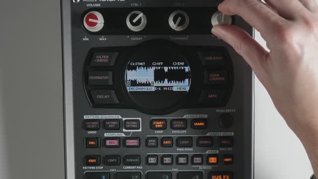 Roland SP-404 MK II: 8 Features Have to Know!