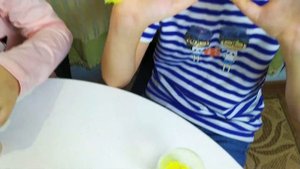 Яся и Руся смешивают СЛАЙМЫ. Обзор слаймов.