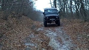 UAZ 469 vs Jeep Grand Cherokee 4x4 Off road Compilation