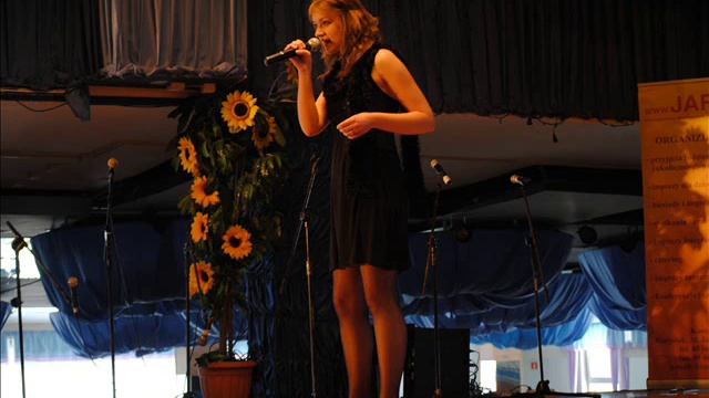 Agnieszka Koksanowicz - On tak ładnie kradnie (cover 2010) смотреть онлайн