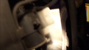 2002 Isuzu Rodeo LS 3.2L V6 Fuel Filter Replacement