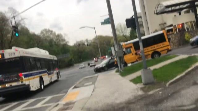 Bee-Line Bus NABI 40-LFW School Tripper Route 470 To Lincoln High School #273 Yonkers Ave HEV Hybri