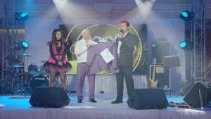 Фокус пиджаком гостя