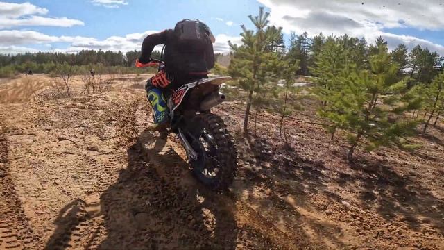 Обкатка в отсечку / Эндуро Котлас / Прохват по лесу, карьер, изба ,церковь / BSE Z7 GR2 Pro Kayo T смотреть онлайн