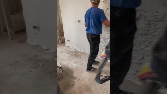 Гипсовая штукатурка машинного нанесения Hyper SP в работе у @timur_krd_remont  #diy #construction
