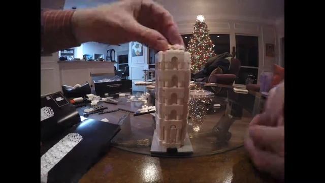 LEGO Leaning Tower of Pisa Build смотреть онлайн