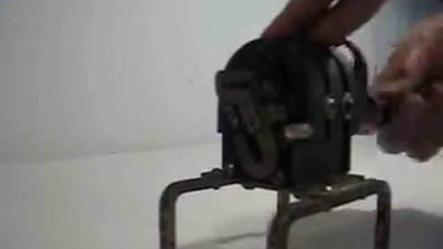 Small Telephone Magneto Generator смотреть онлайн