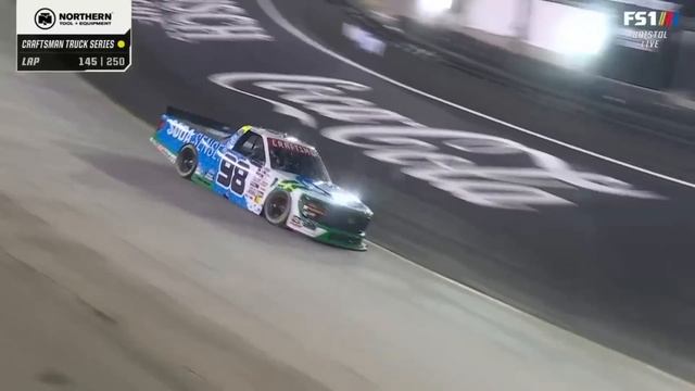 СЕРИЯ ГРУЗОВИКОВ NASCAR: Основные моменты гонок на грузовиках Weather Guard | NASCAR on FOX
