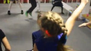 Новогодняя дискотека для школьников в клубе Радуга