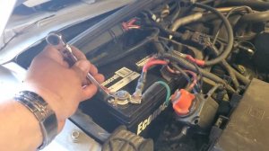 How to: Install a Replacement Battery on a 2008 Jeep Wrangler Rubicon