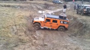 HUMMER H2 vs HUMMER H1 off road