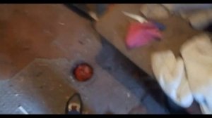 Алёшка на предыдущей работе!уборщик мусоропровода.