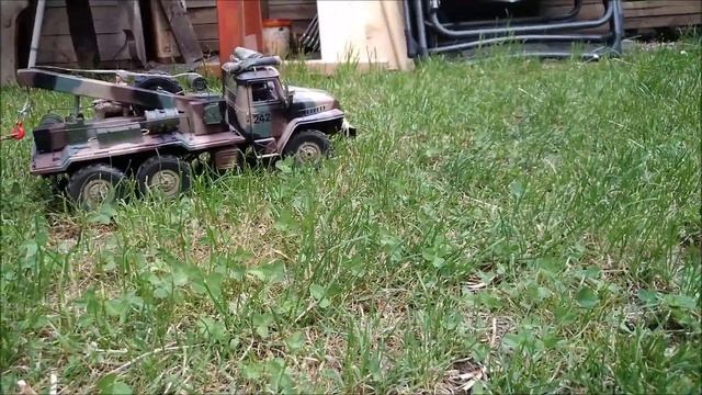 RC Truck WPL B36 Ural Tow Truck Tows Accident Hummer HUMVEE out of the danger zone. смотреть онлайн