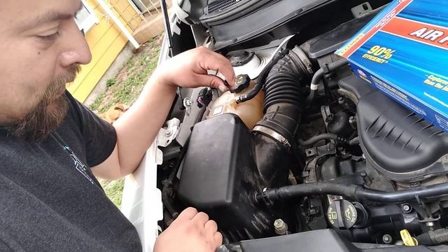 How to change engine air filter on 2014 Jeep latitude 3.2 L смотреть онлайн