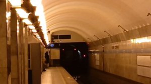 Перегонки с/на мойку в ТЧ-1 на станции «Проспект просвещения».