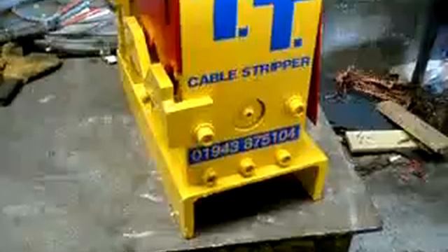 T.T - Table.Top Wire / Cable Stripping Machine смотреть онлайн