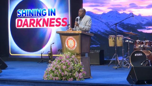 Putting On the Armour of Light || Bishop Jim Mwando смотреть онлайн