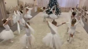 Танец снежинок на новый год в детском саду