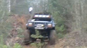 едем в овгаг jeep cherokee xj 4.0 38 колы.MOV