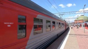 Электропоезд ЭТ2М-115 прибывает на Ленинградский вокзал