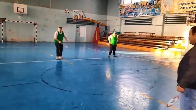 Тренировки по бадминтону и роуп-скиппингу