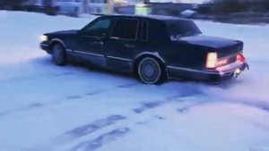 1995 LINCOLN TOWN CAR WINTER DRIFT