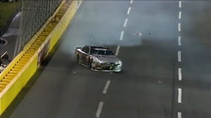 Жидкость на трассе вызывает проблемы в Шарлотт | CHARLOTTE 2017 | NASCAR on FOX