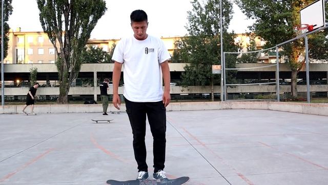 JAK ZROBIĆ VARIAL KICKFLIP PORADNIK! Internetowa Szkoła Deskorolki (odc. 14) смотреть онлайн