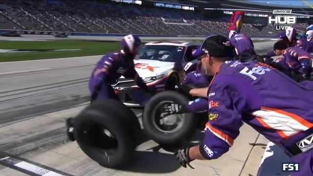 Уик-энд победителя: Денни Хэмлин и Крис Гейбхарт на Texas Motor Speedway | NASCAR RACE HUB