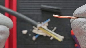 Зачистка огнестойкого кабеля с FRLS с помощью эргострипа от #Knipex