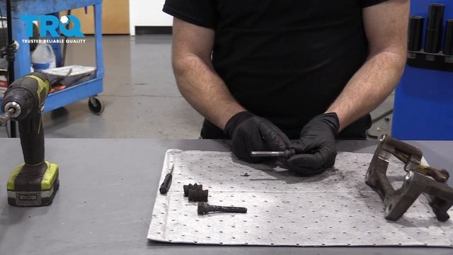 How to Replace Front Brakes 08-12 Jeep Liberty смотреть онлайн