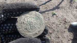 Добиваем расчищенную трактором площадку!