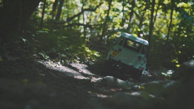 RC4WD Defender D90 Land Rover Hits the Trails!