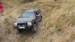 Jeep Grand Cherokee ZJ 5.2L V8 - Offroad Milovice 3 (final jump)