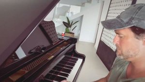 Thomas Bergersen - Piano Improvisation day 6