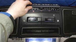 Philips Turbo Bass mimo usterek i tak gra pięknie.