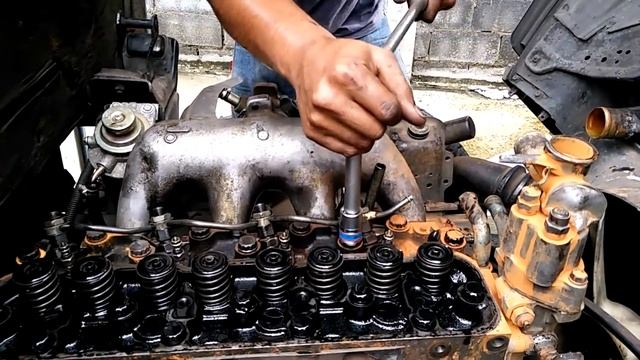 รื้อซ่อมประกอบเอง Isuzu 4JG2 3100 EP1 смотреть онлайн