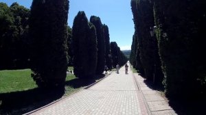 Кисловодск. Пешая экскурсия по парку. Russia. Kislovodsk. Walking tour of the national Park.